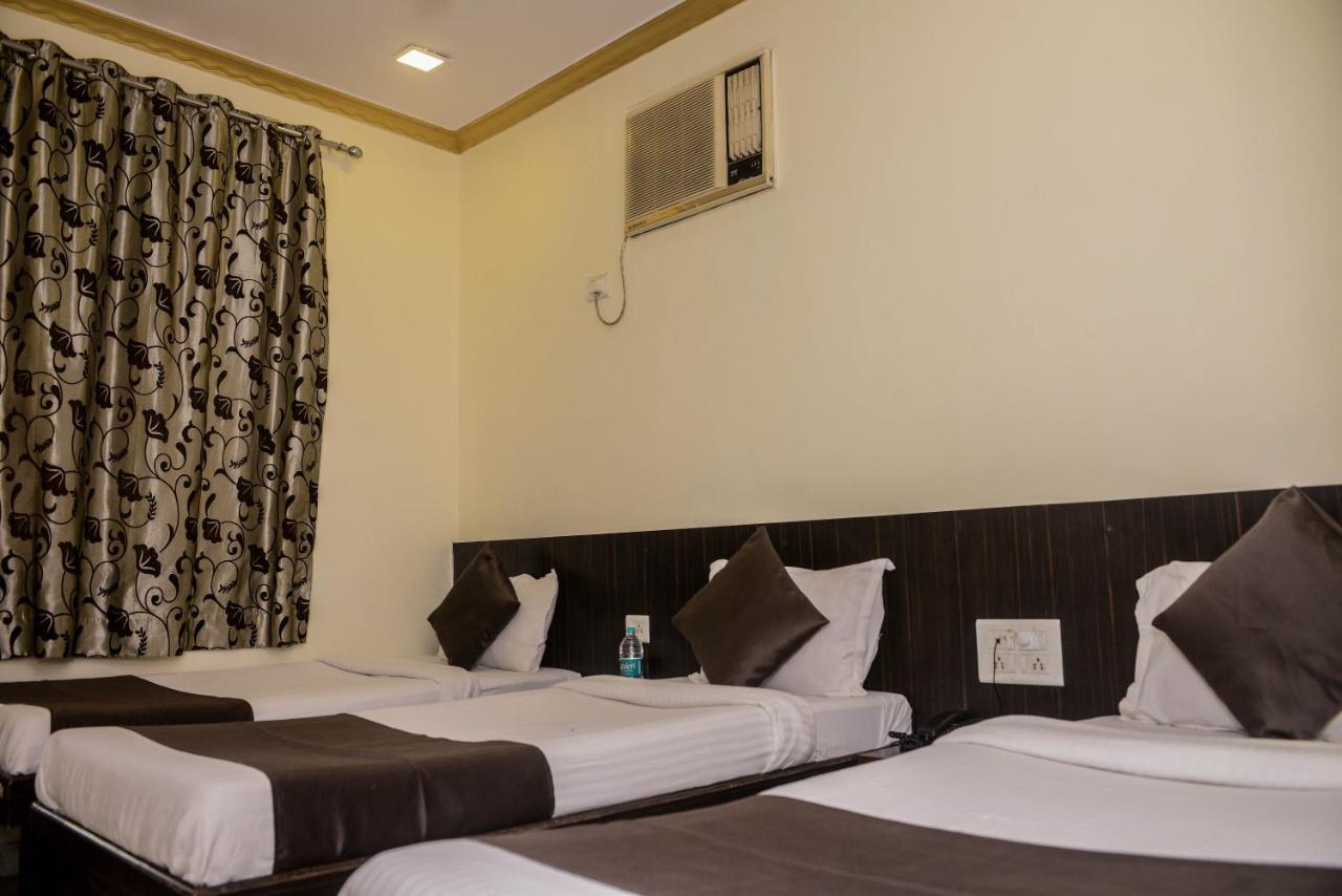 Hotel National Мумбай Екстериор снимка