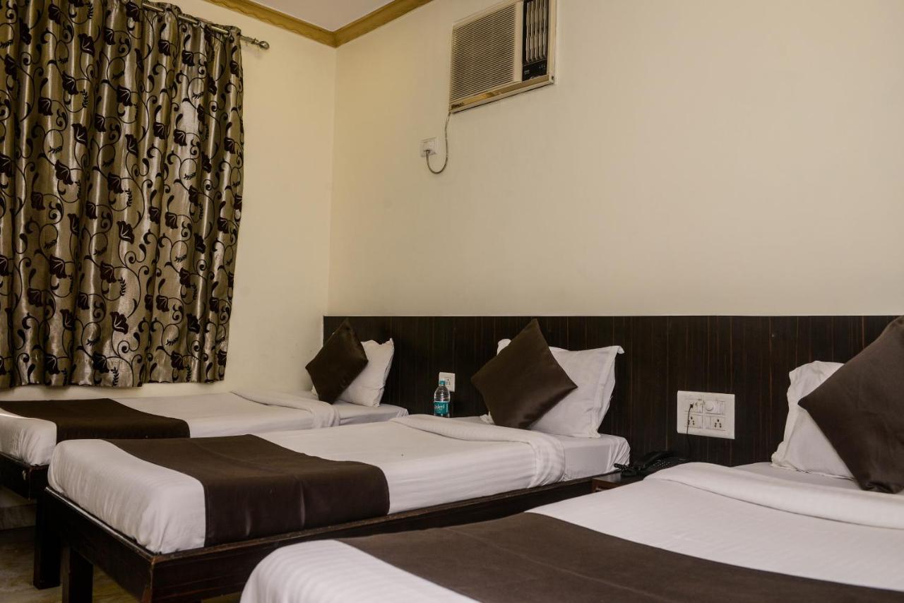 Hotel National Мумбай Екстериор снимка