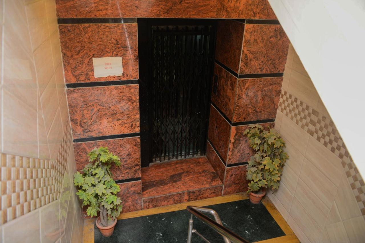 Hotel National Мумбай Екстериор снимка