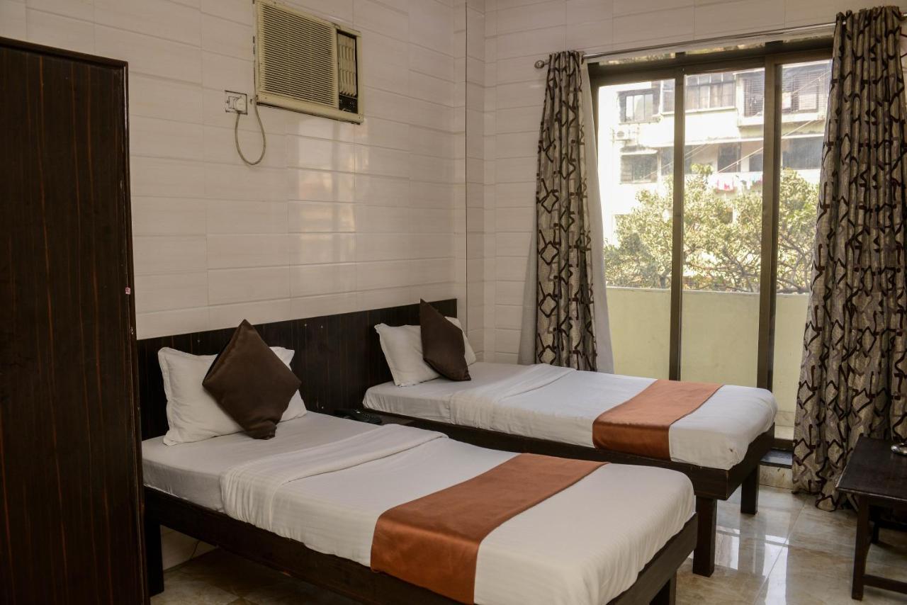 Hotel National Мумбай Екстериор снимка