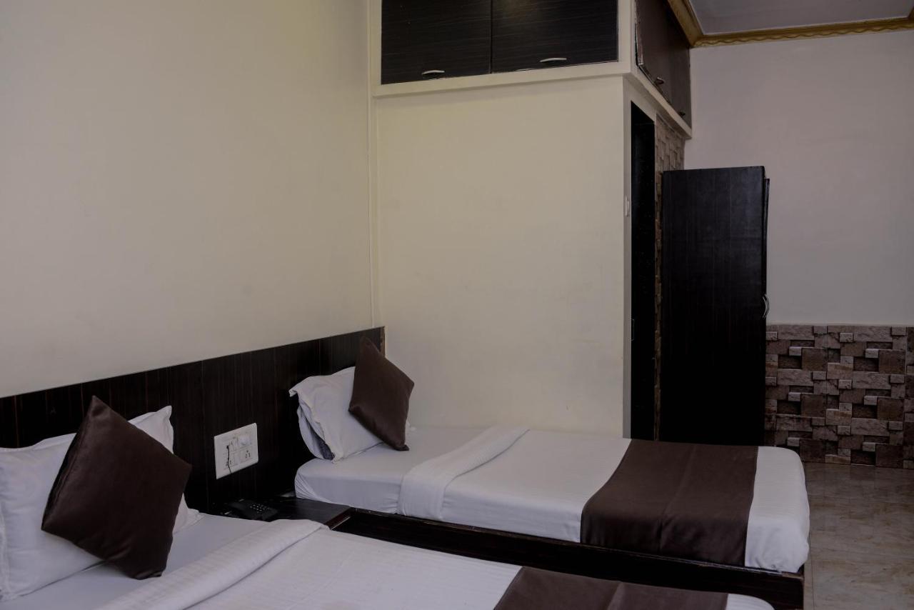 Hotel National Мумбай Екстериор снимка