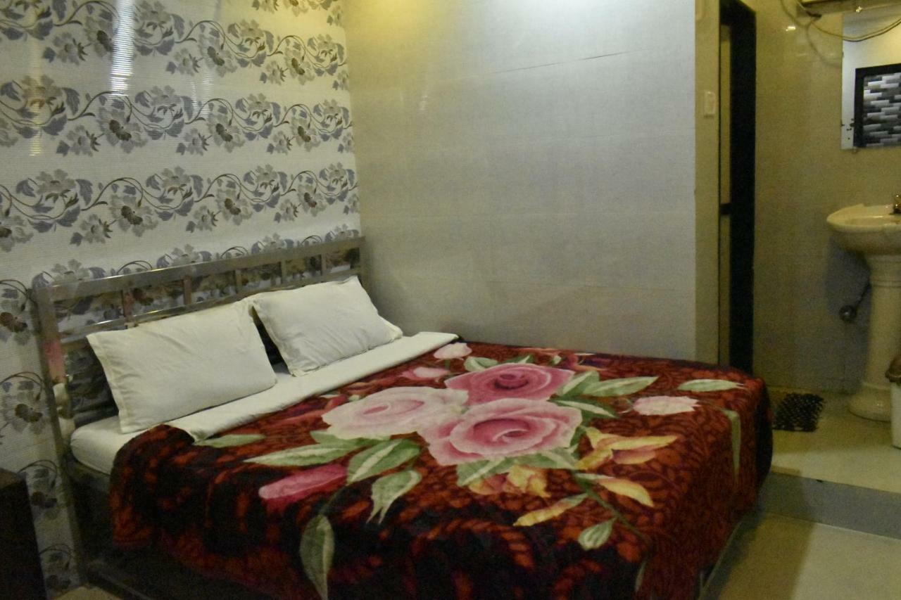 Hotel National Мумбай Екстериор снимка