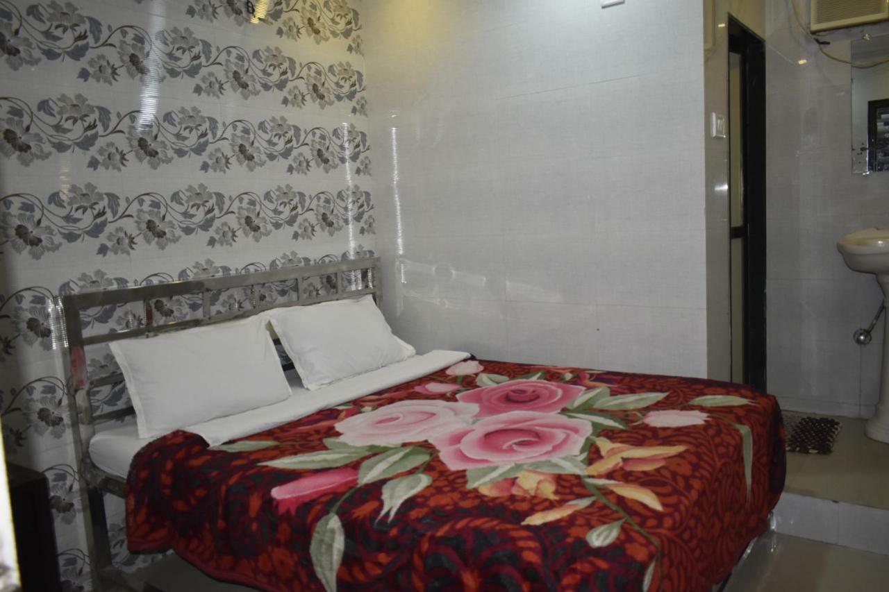 Hotel National Мумбай Екстериор снимка
